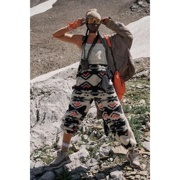 NWT FP Movement Printed Hit The Slopes Salopette Black Fairisle Combo Size Small - Picture 2 of 13